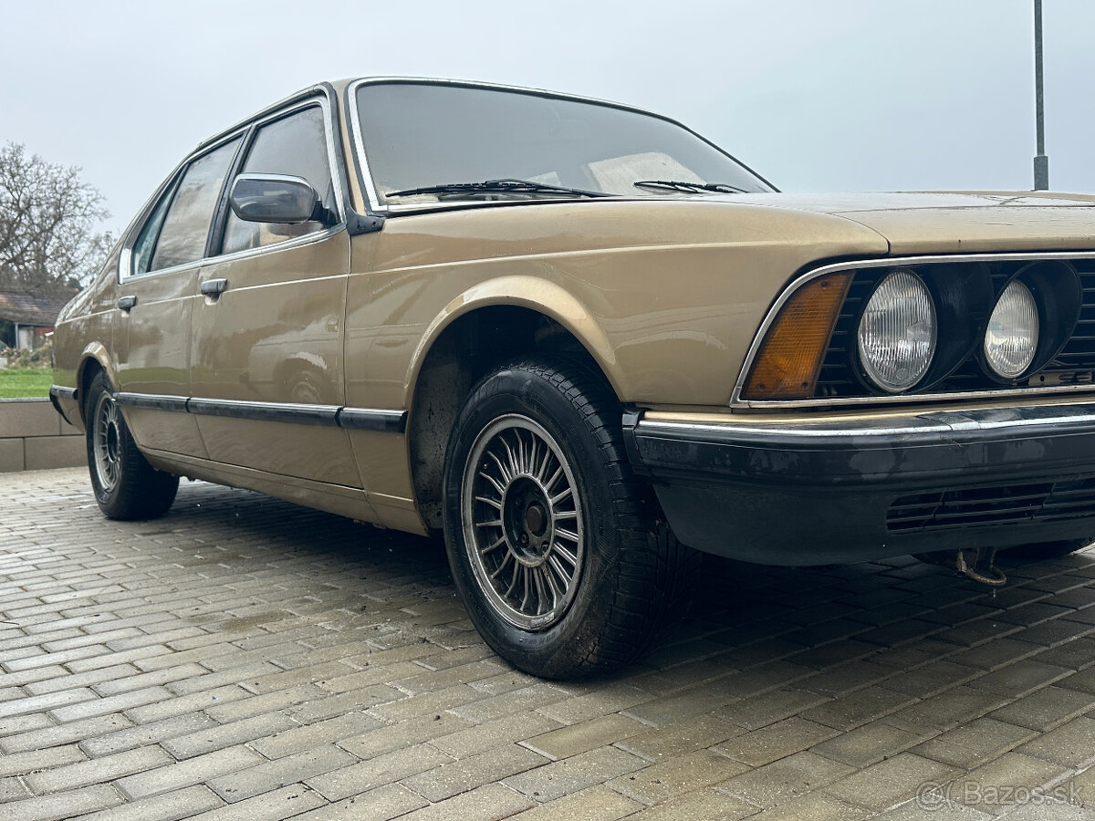 BMW 7 E23 728i pred face pojizdne - 11