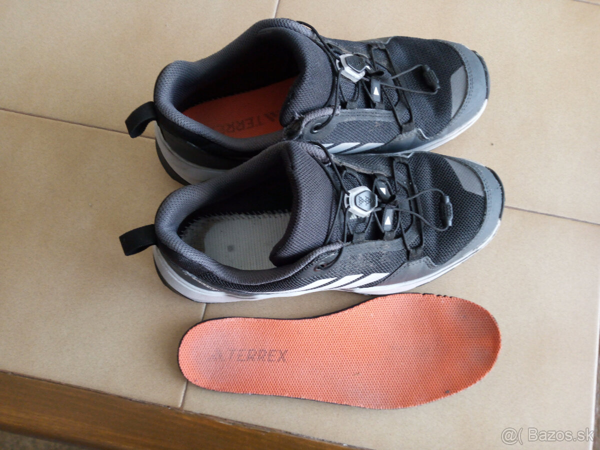 Vodeodolne botasky ADIDAS Terrex. - 11