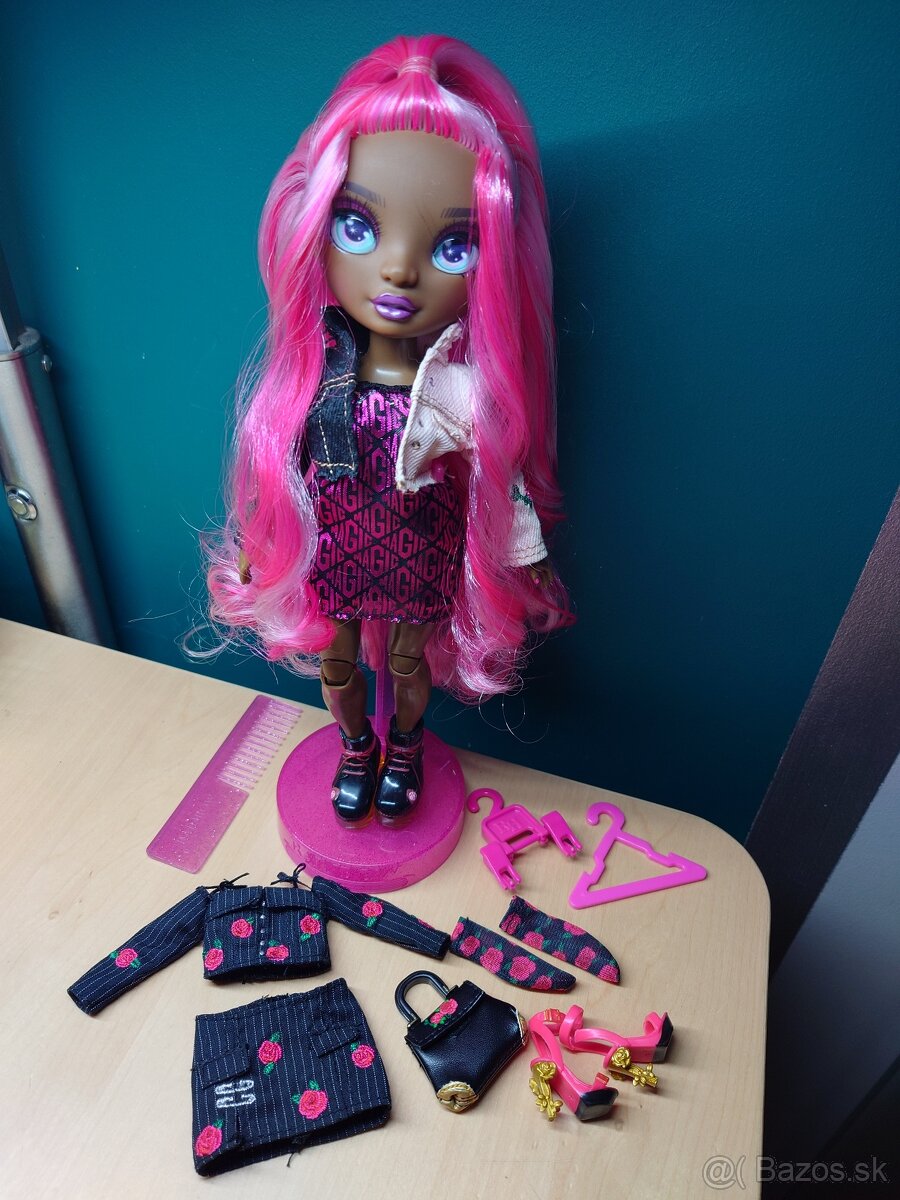 13x bábiky Rainbow High - 11