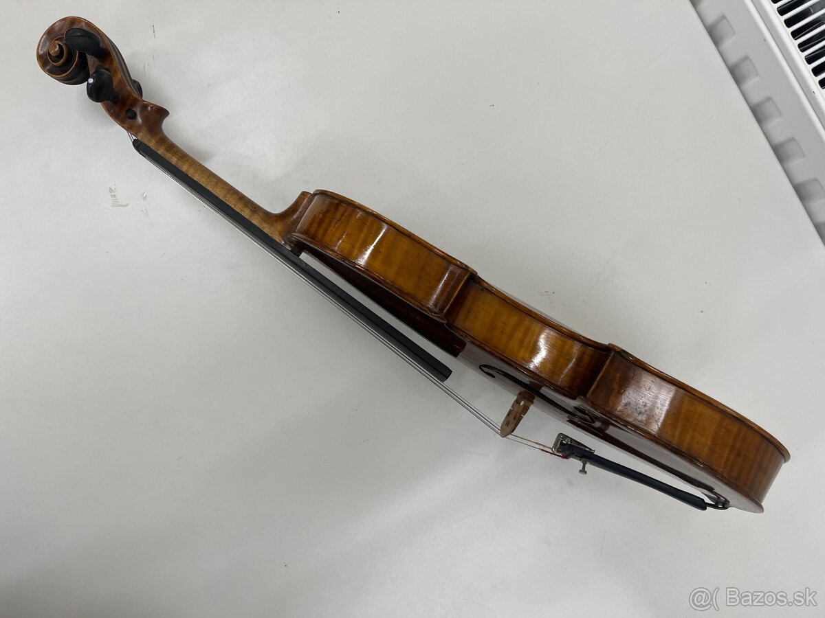 Staré “ploché “husle - 11