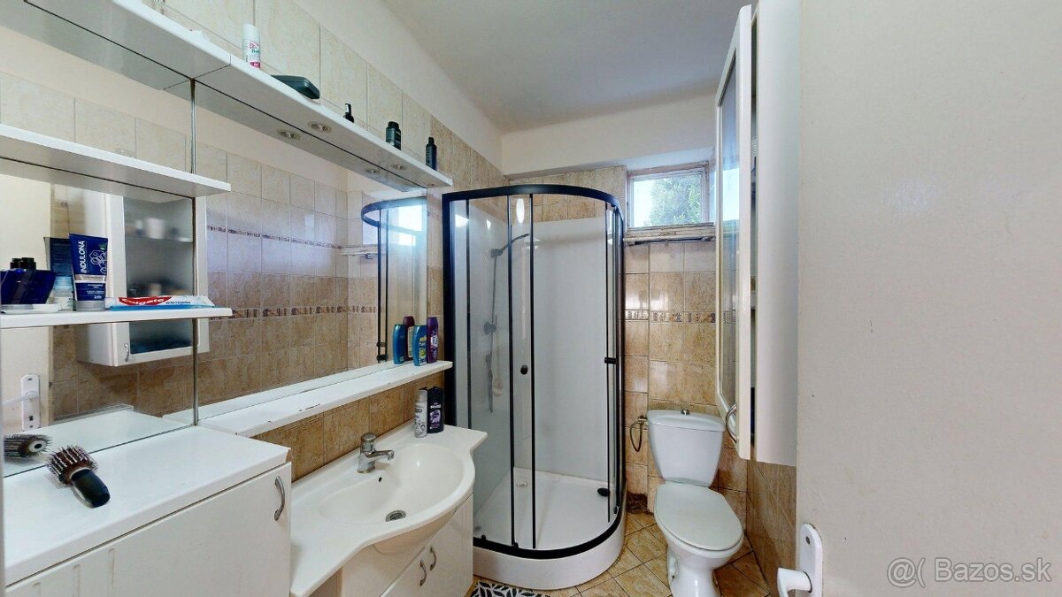 4 IZBOVÝ RODINNÝ DOM S GARÁŽOU LEN 6 km OD TERMÁLNEHO MESTA - 11