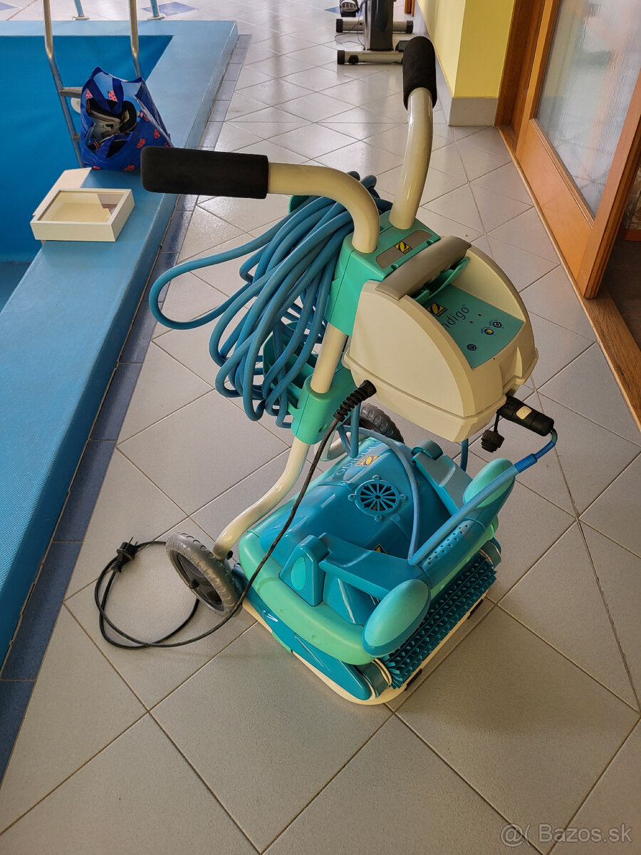 Automatický bazénový vysávač Zodiac Indigo - 11
