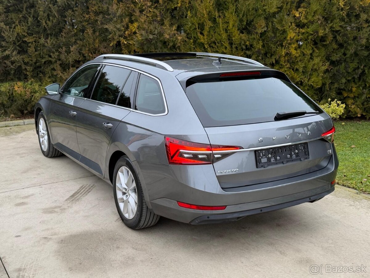 ŠKODA SUPERB COMBI IV,DSG,MATRIX,PANO,KAMERA,ZIMNE PNEU - 11