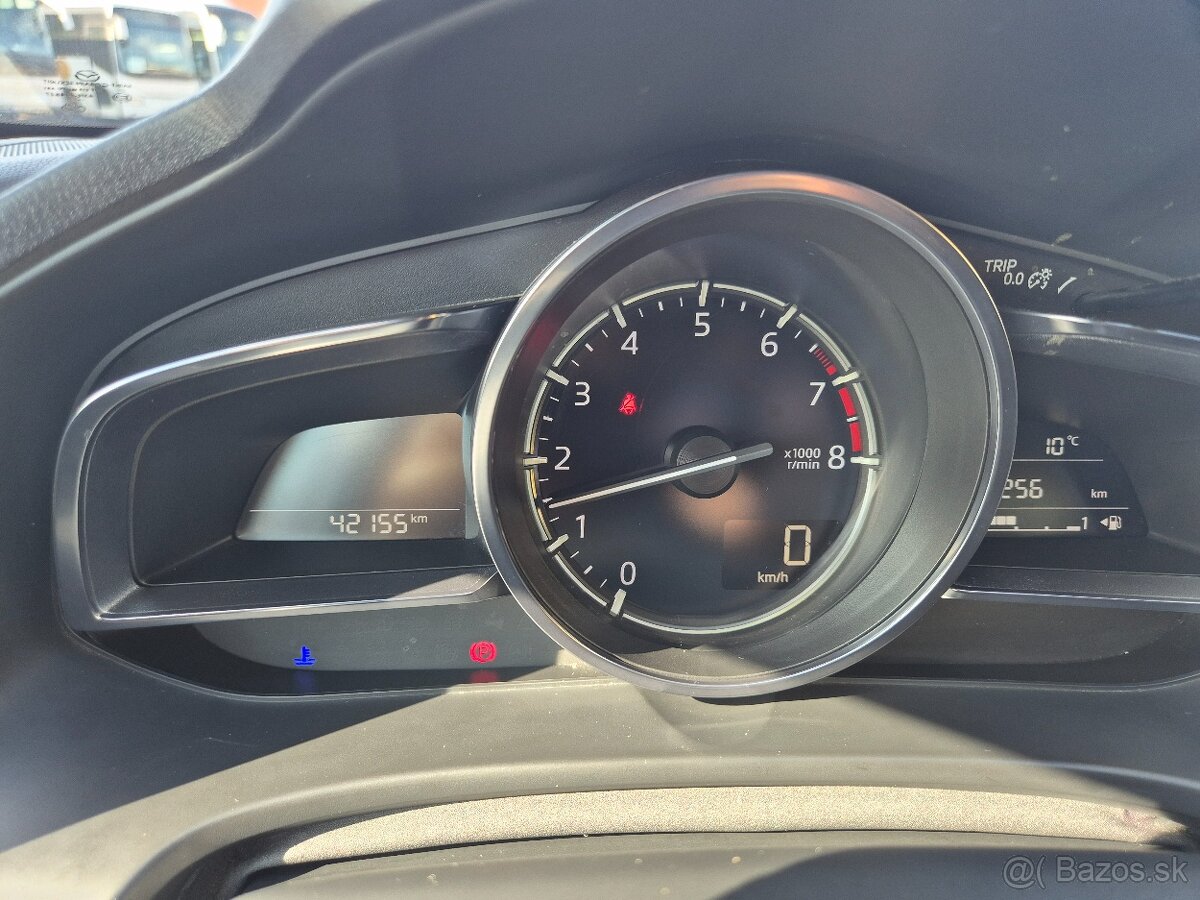 Mazda 3 hatchback 2.0 benzín - 11