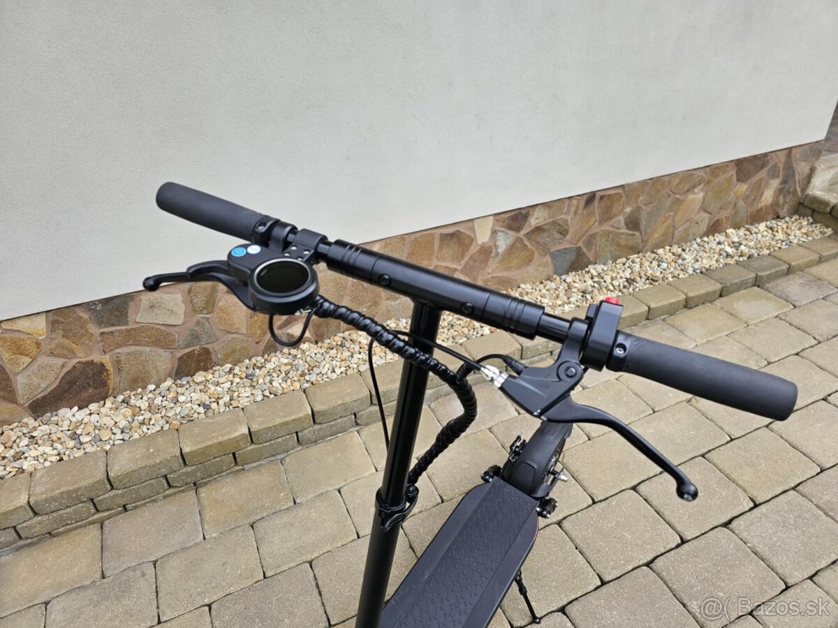 Elektrická kolobežka JOYOR Y10 - 11