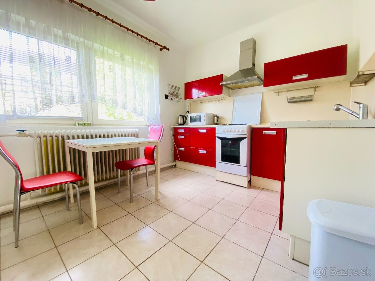 NA PRENÁJOM 4-IZBOVÝ RODINNÝ DOM V TICHEJ LOKALITE, - 11