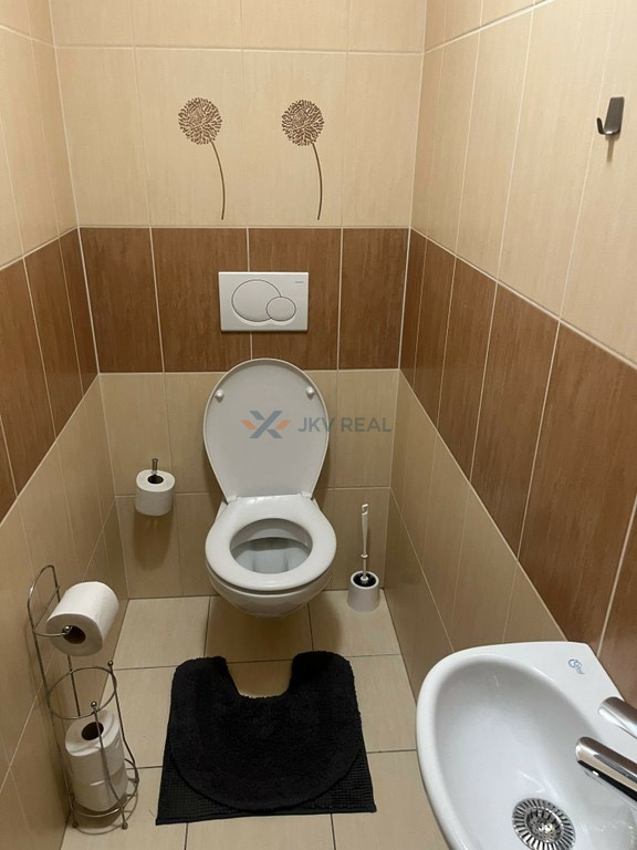 Na prenájom štýlový 2-izbový byt s parkovacím miestom - 11