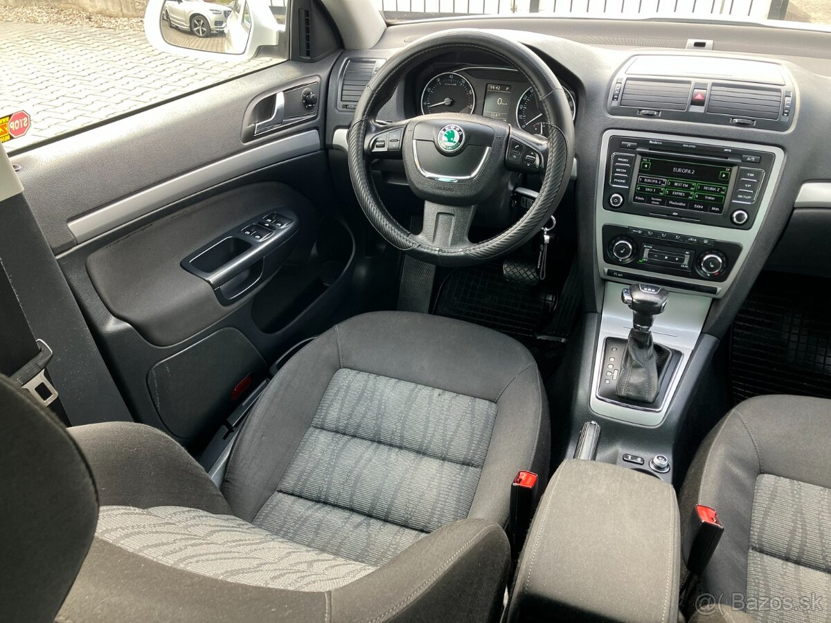 Škoda Octavia Combi 1.4 TSI 90 kW Elegance DSG - 11