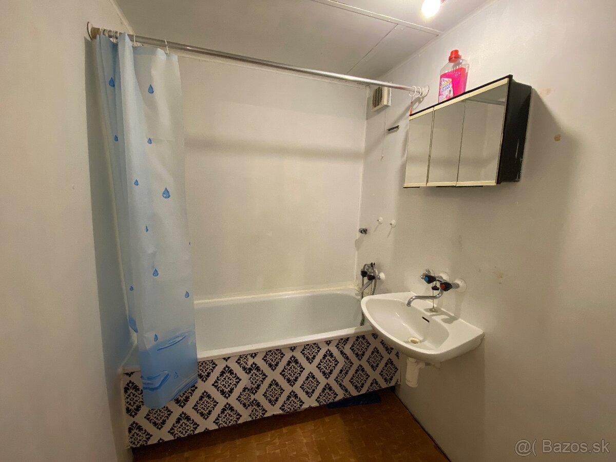 RK EXPRES- na predaj 1 izbový byt v Handlovej. - 11