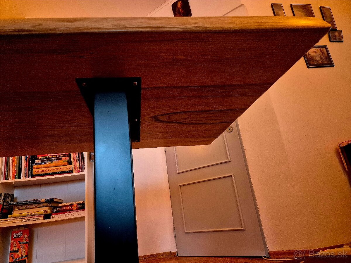 Masívny jedálenský stôl Nový - 11