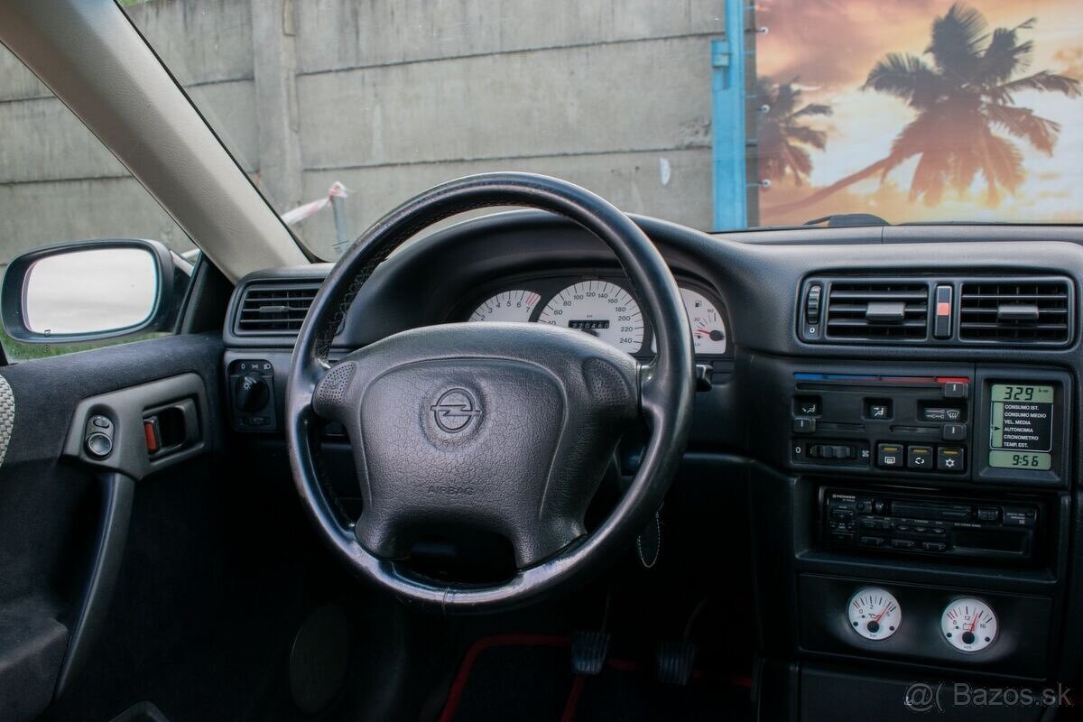 Opel Calibra 2.0 16V - 11