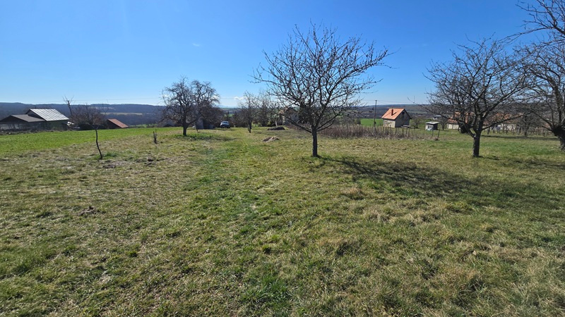 Domček v Žemberovciach spolu s pozemkom o výmere 3778 m2 - 11