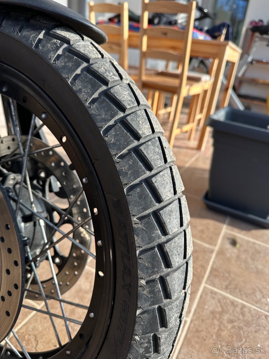 Suzuki dl 1050 V strom XT - 11