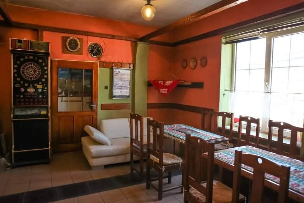 Veľký dom s pozemkom – Valaská Belá - 11