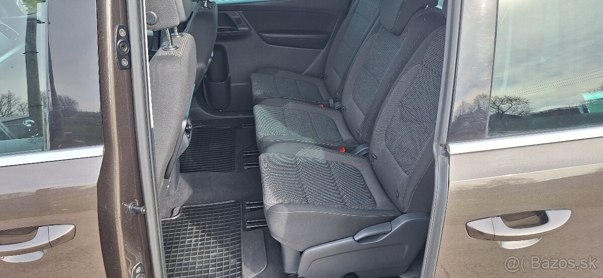 Volkswagen sharan 2.0 tdi 7-miestny - 11