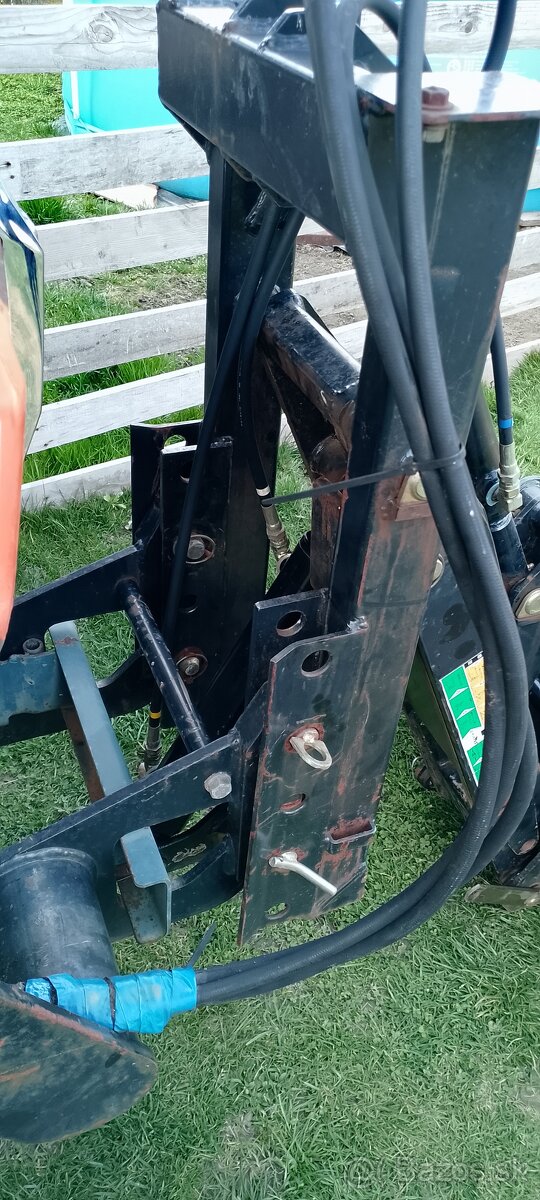 Predam malotraktor kubota l2202dt 4x4 - 11