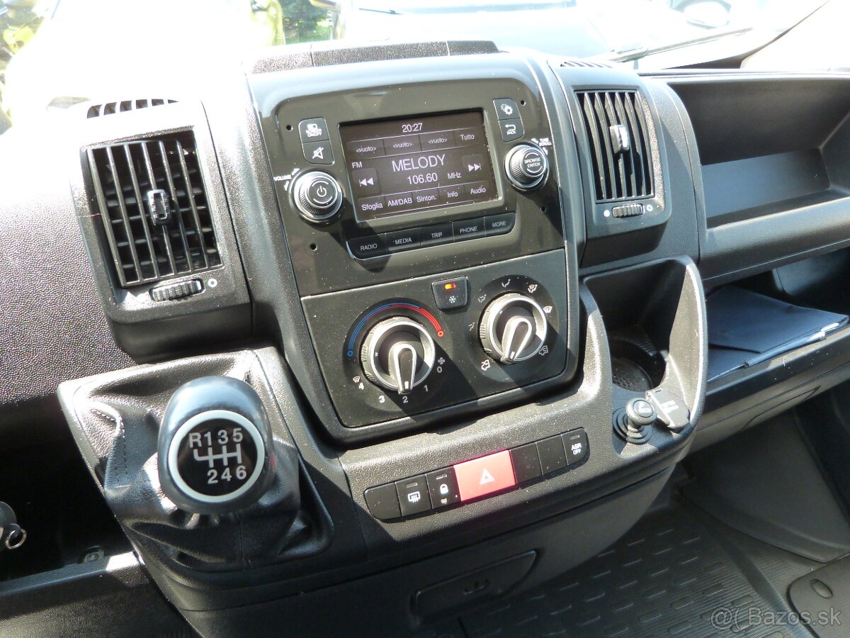 Peugeot Boxer Furgon 2.2 BlueHDi 140k 335 L2H2 Pack - 11