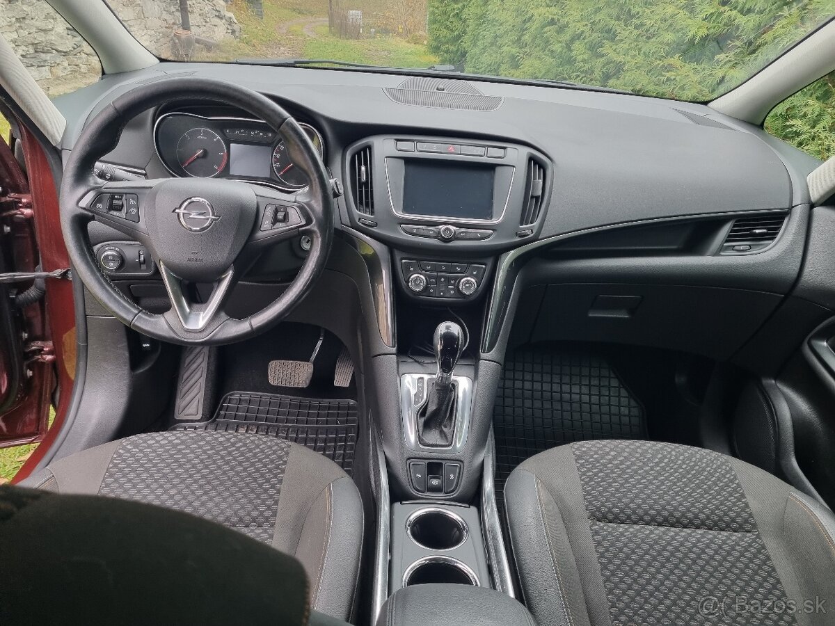 Opel Zafira 2,0 CDI 125kw 6/AT 7miest r. 2018 - 11