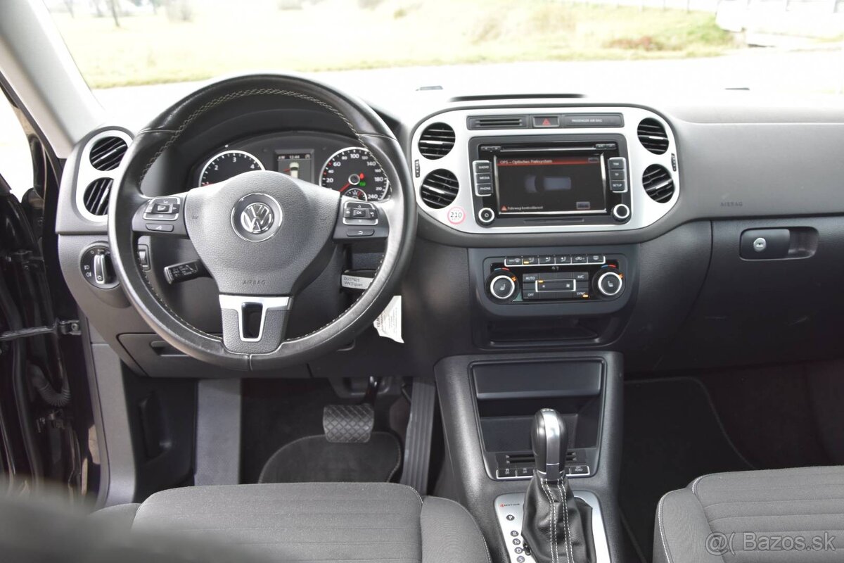 Volkswagen Tiguan - 11