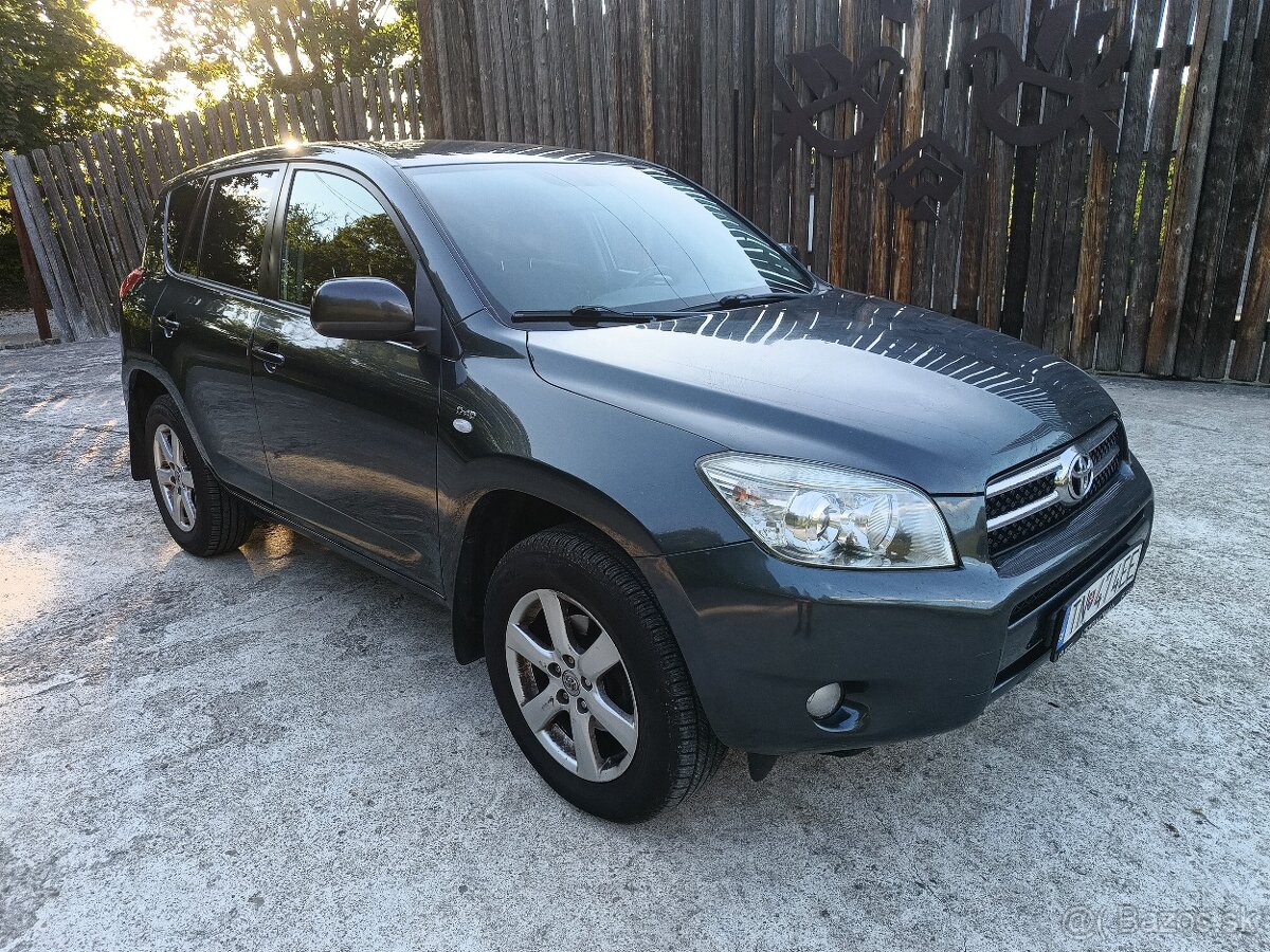 Toyota RAV4 2.2 D4D , 100 r.v.2010, 2x elektróny - 11