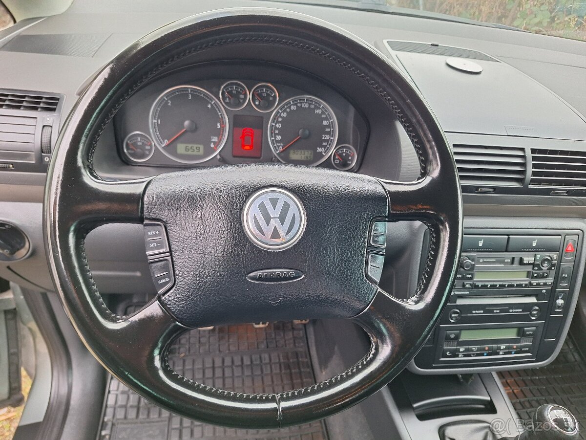Volkswagen Sharan 1.9tdi Facelift - 11