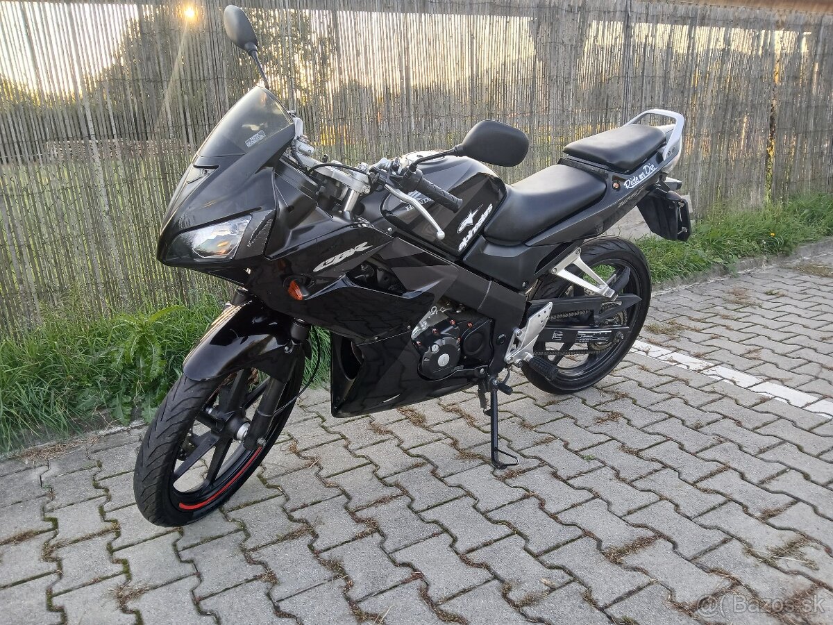 Honda CBR 125 - 11