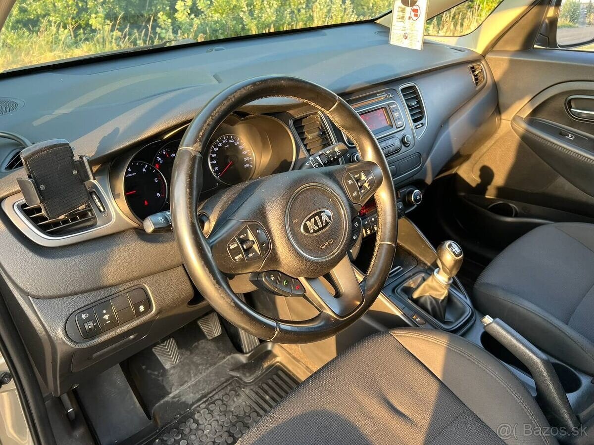 KIA Carens - 11
