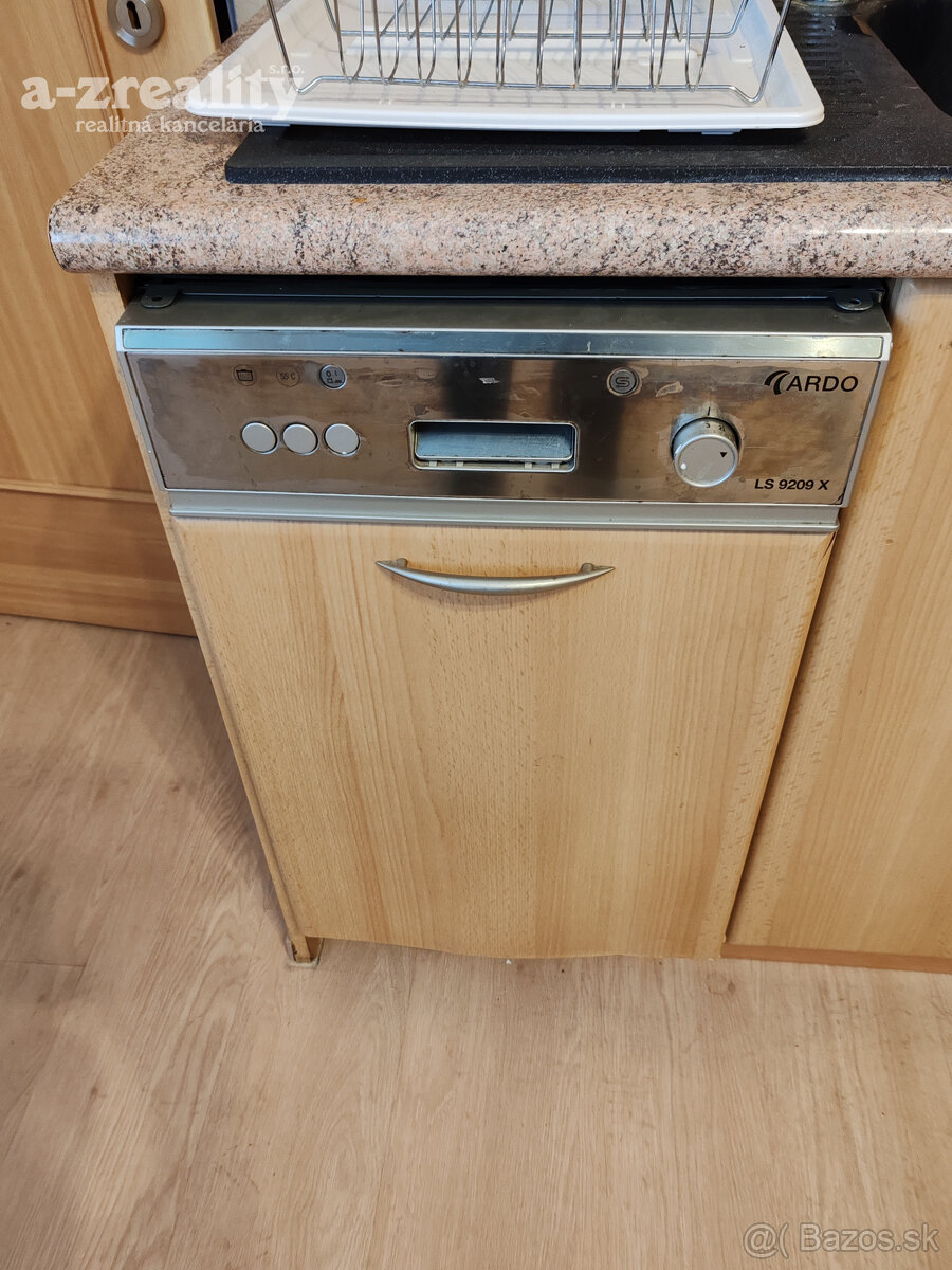 Zariadený veľký 2 izbový byt na prenájom v Komárne - 11