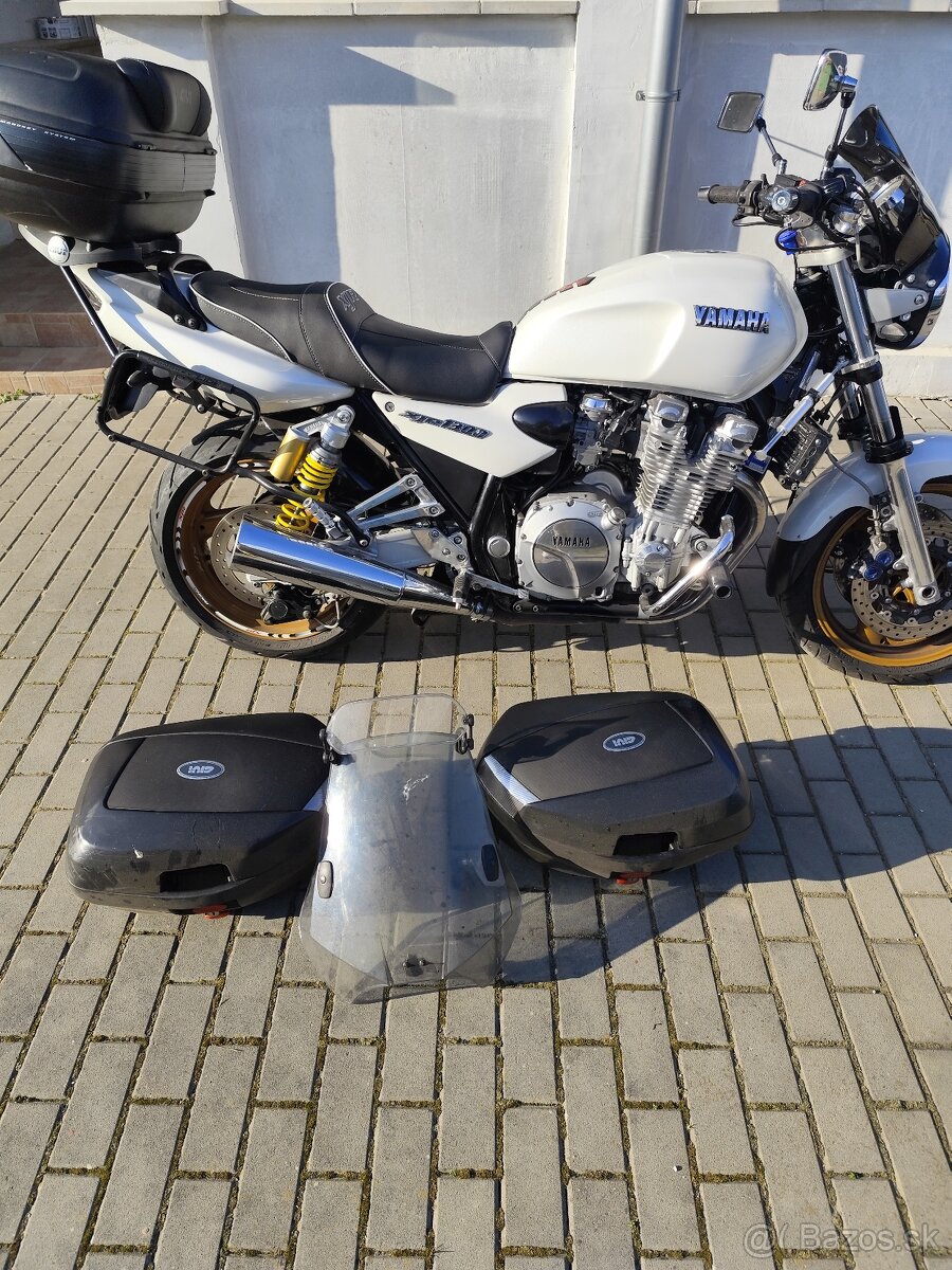 Yamaha XJR 1300 - 11