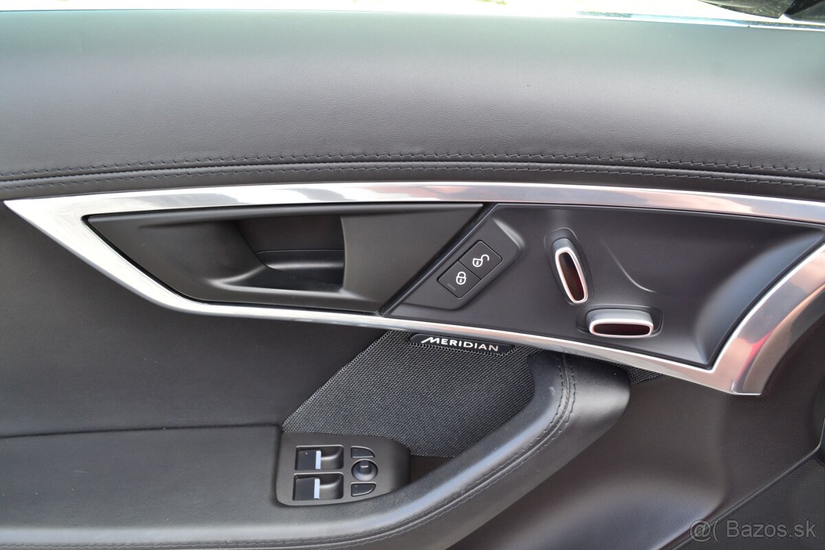 Jaguar F-Type Coupe P300 R-Dymanic - 11