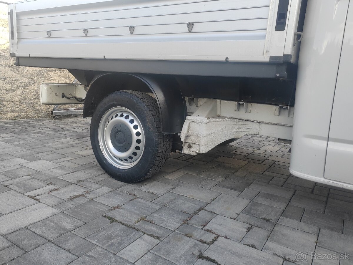 Volkswagen Transporter T5 Valnik 7 miest - 11