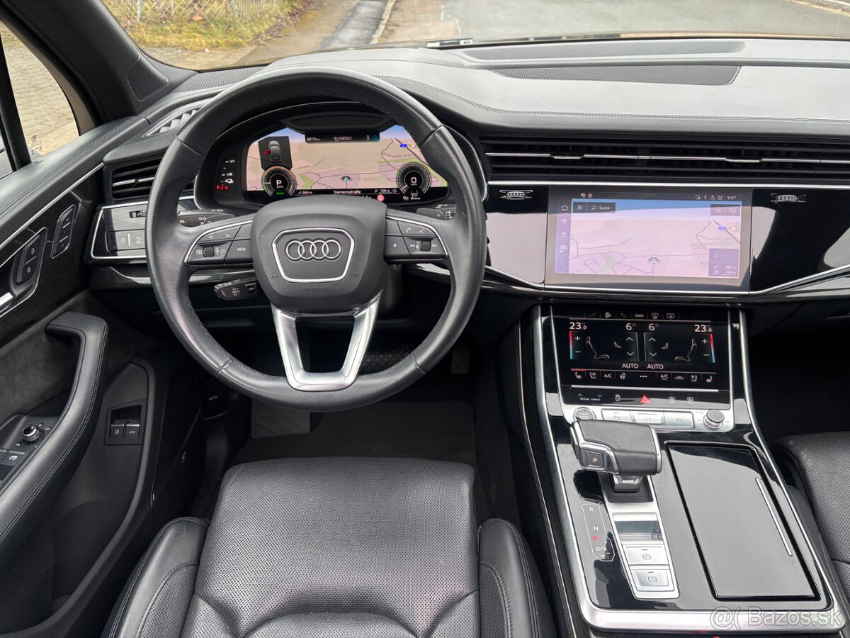 AUDI Q7 55 TFSi e - 11