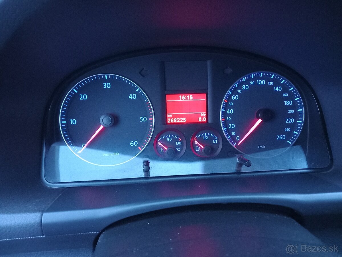 VW Touran 1.9 TDI .6ti-kvalt . Model 2008 - 11