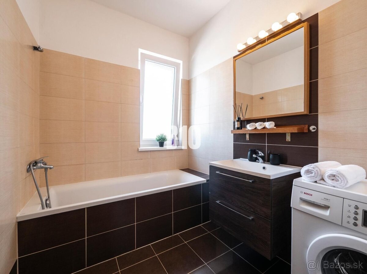 REZERVOVANÉ - VÝHĽAD NA KARPATY V 3IZBOVOM BYTE V SLOVENSKOM - 11