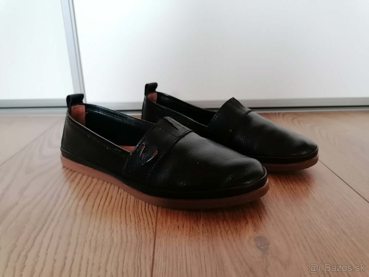 Rôzna obuv - 11