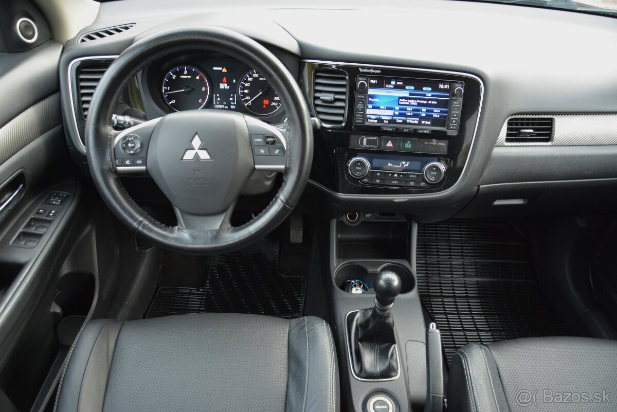Mitsubishi Outlander 2.20 4×4 SR. voz, 7miestne - 11