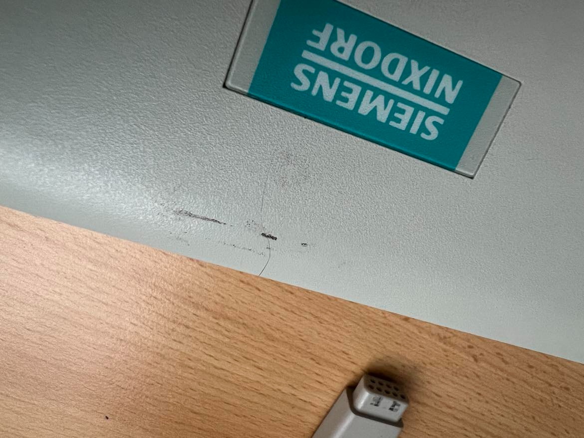 Historicky notebook Siemens + tlaciaren Olivetti + kufor - 11