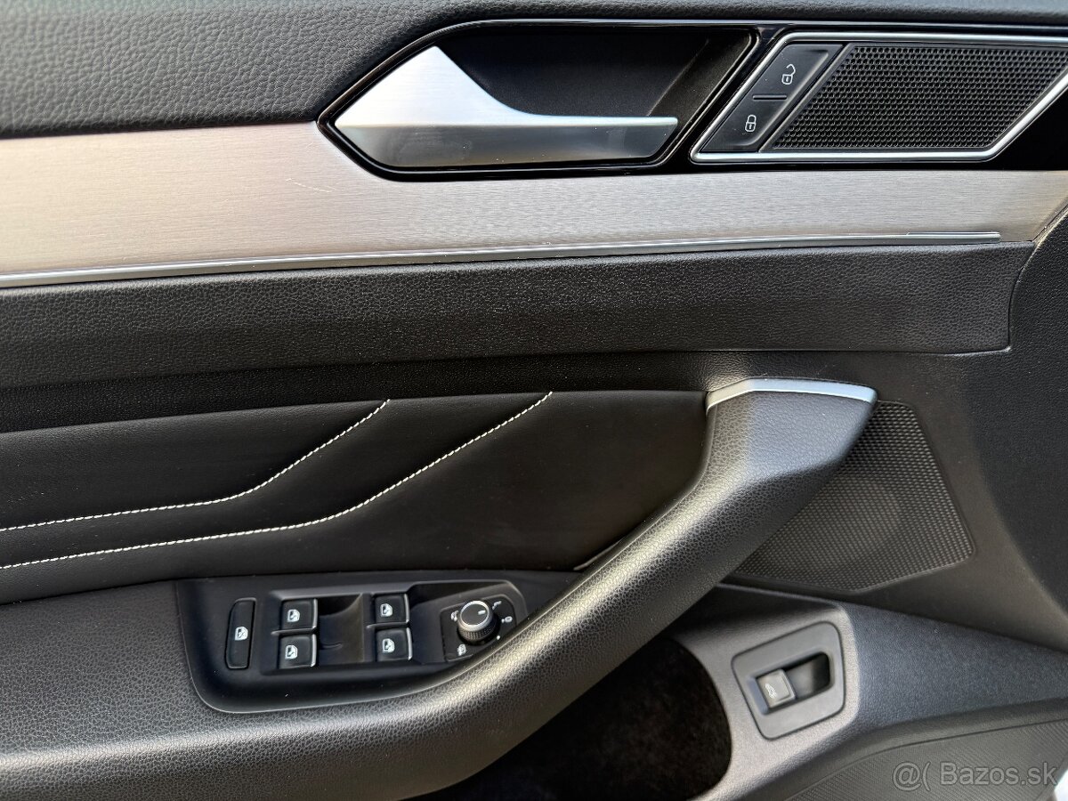 Volkswagen Passat Variant 2.0 TDI EVO Elegance DSG - 11