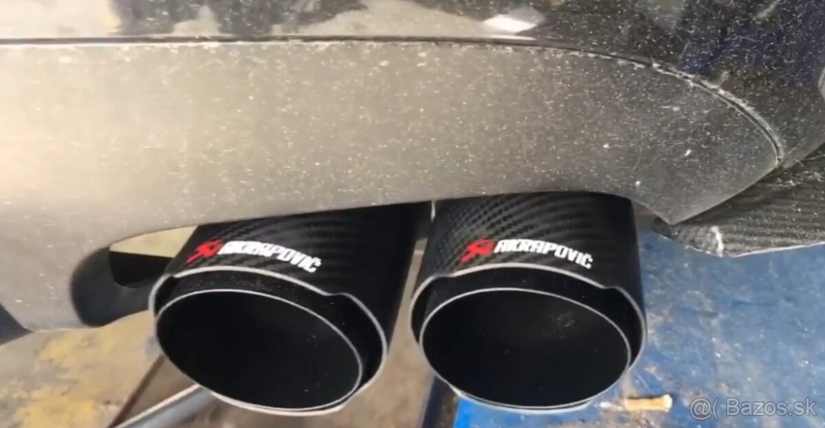 Univerzálna koncovka výfuku Logo: Akrapovič dizajn Carbon - 11