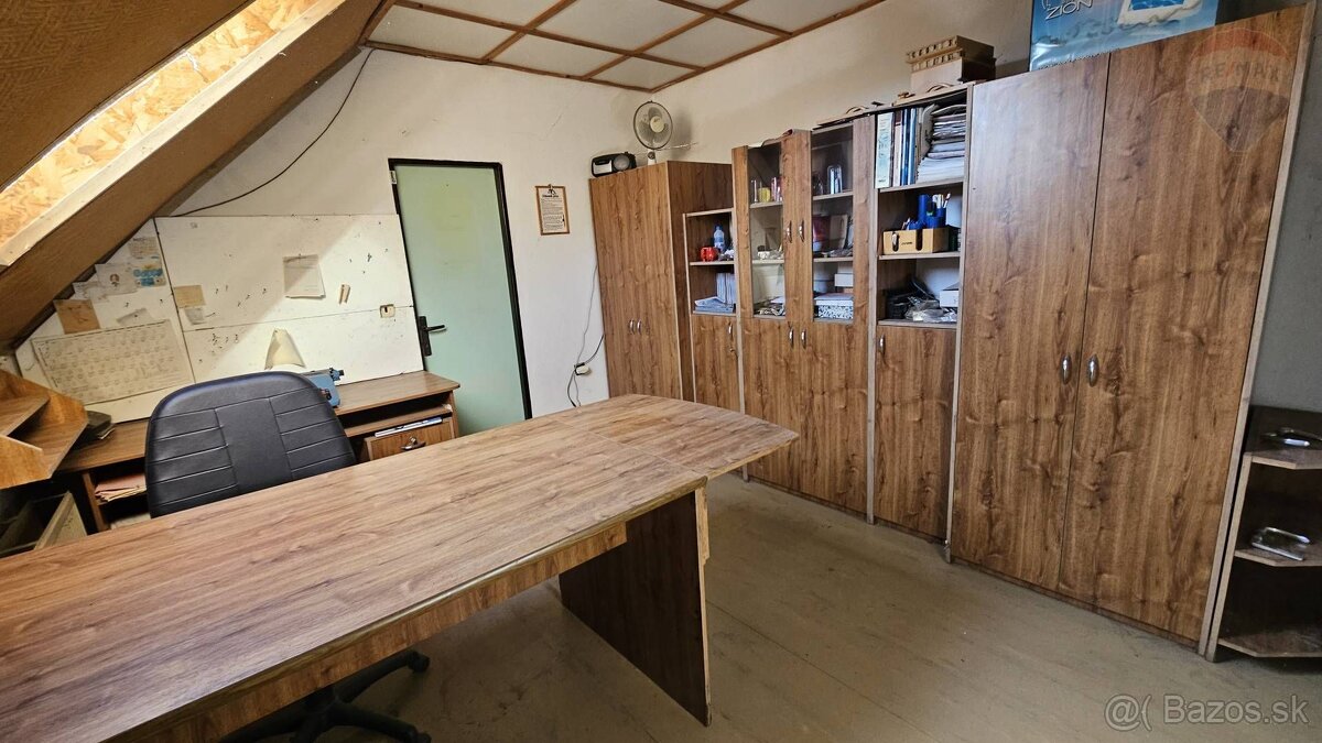 Výrobná hala s bývaním v obci Topoľnica. "REZERVOVANÉ" - 11