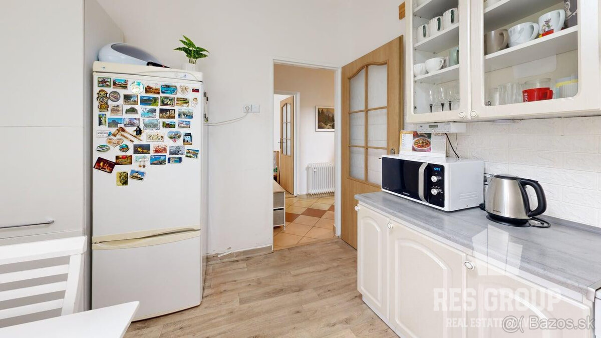 Na predaj, Rodinný dom, Rosina, 6 izieb, 400 m2, RES GROUP - 11