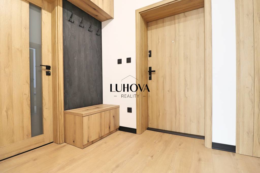 3- izbový byt s 20m2 terasou a 44m2 predzáhradkou - 11