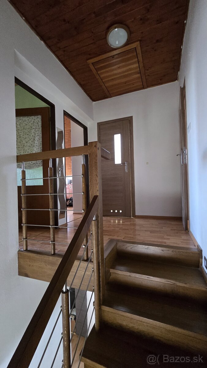 Predaj priestranného rodinného domu vo Vozokanoch pri Galant - 11