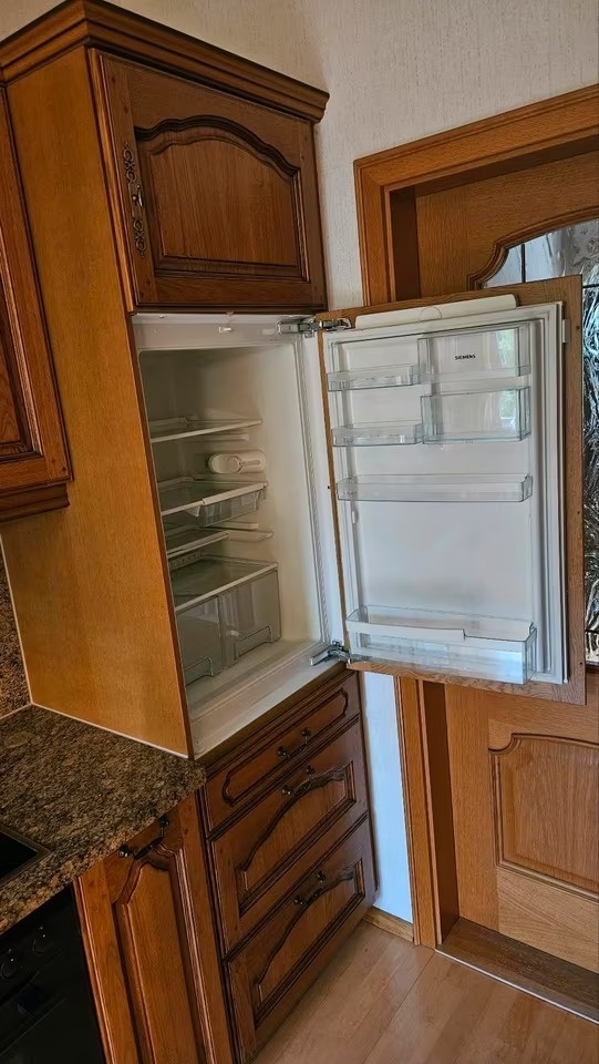 Masívna kuchynská linka z Nemecka so spotrebičmi - 11