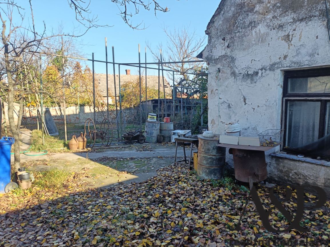 NA PREDAJ STARŠÍ RD S POZEMKOM, 593 M2, BORSKÝ SV.JUR, okr. - 11