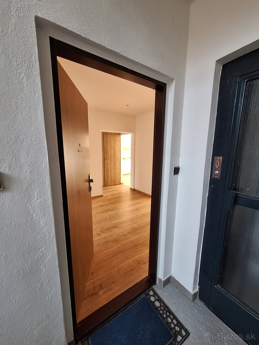 Prenajmem 3 izbový byt v Podlaviciach - 11