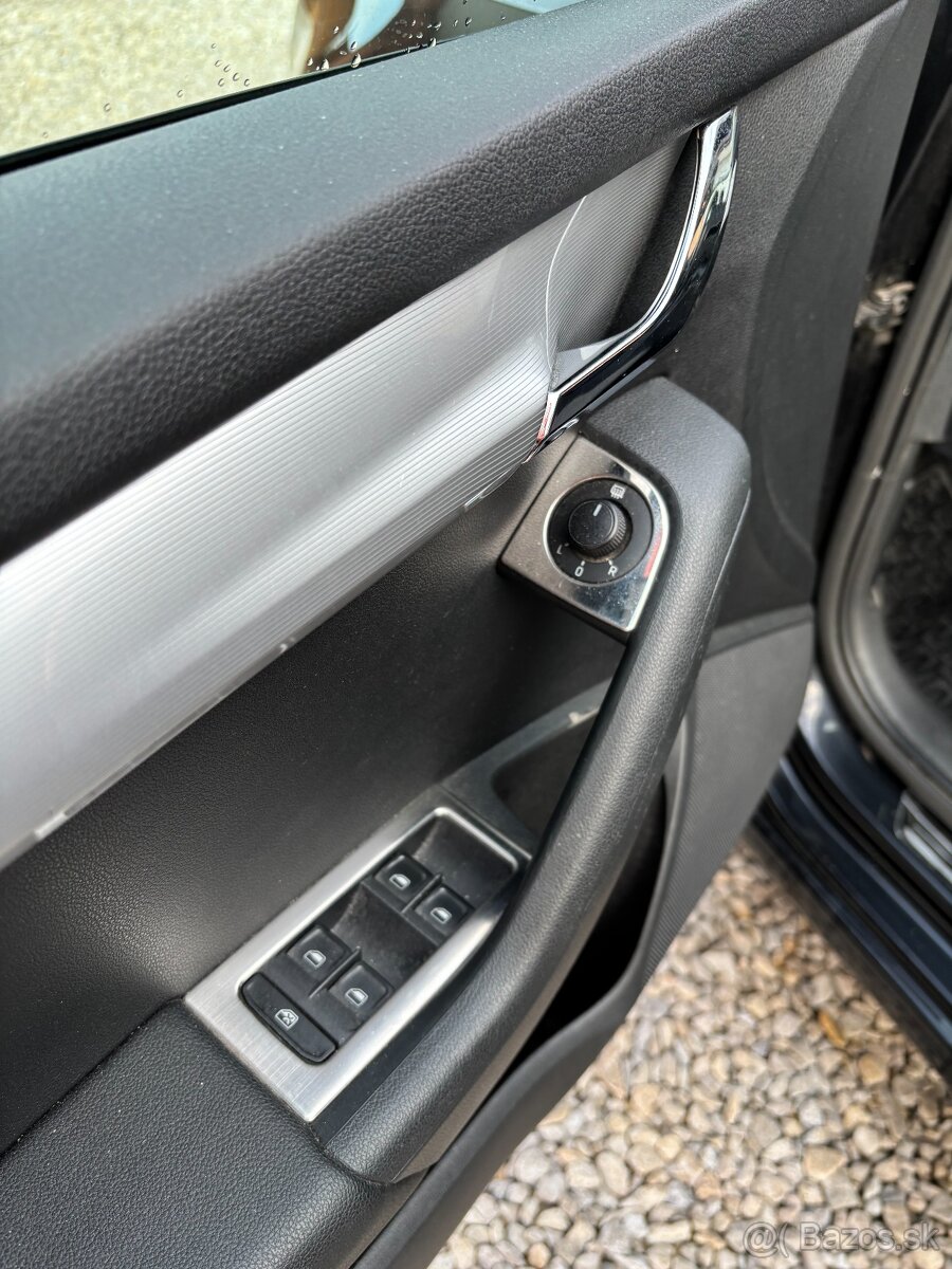 ŠKODA OCTAVIA III 1.6 TDI - 11