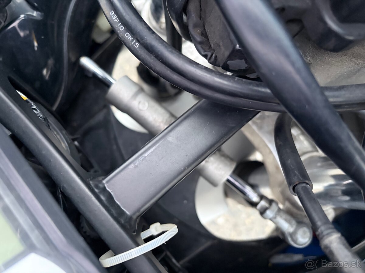 Suzuki Gsx-r k1 600 - 11