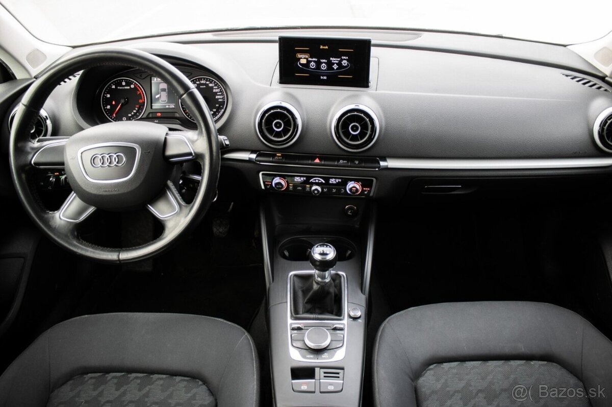 Audi A3 Sportback 1.4 TFSI Attraction, 92kW (2014) - 11