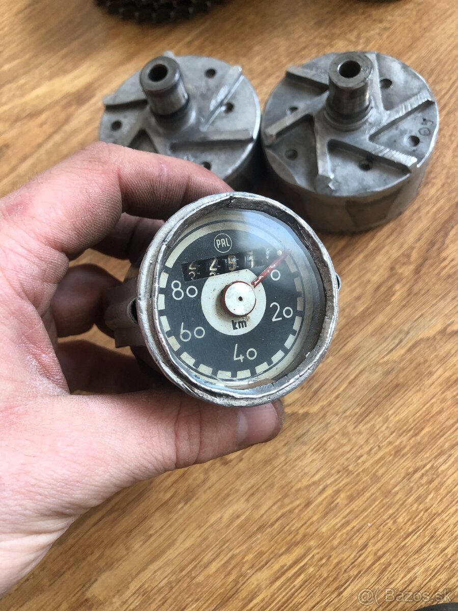 Predám náhradné diely na jawa 50 typ 20 21 a 23 - 11